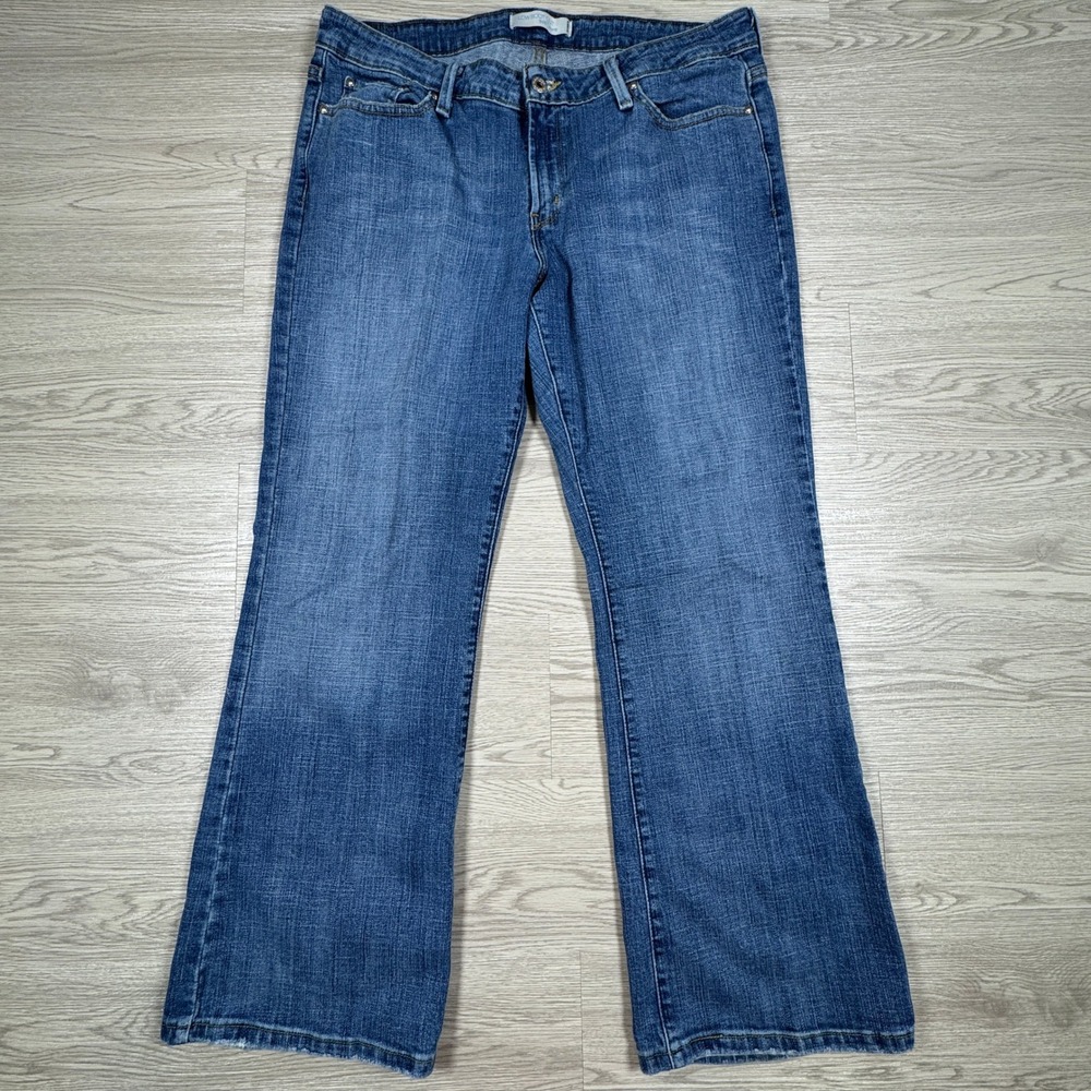 Levi's Women's‎ Jeans 545 Low Boot Cut Blue 14 S/C Medium Wash Stretch Denim
